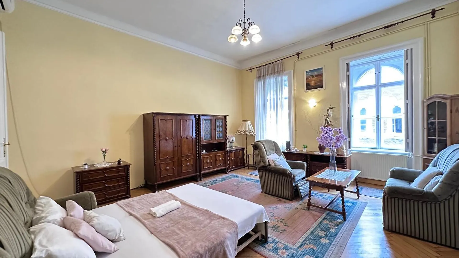 Jozsef 69 Apartment - 2Brs, 5M To Newyork Cafe elérhetőségei
